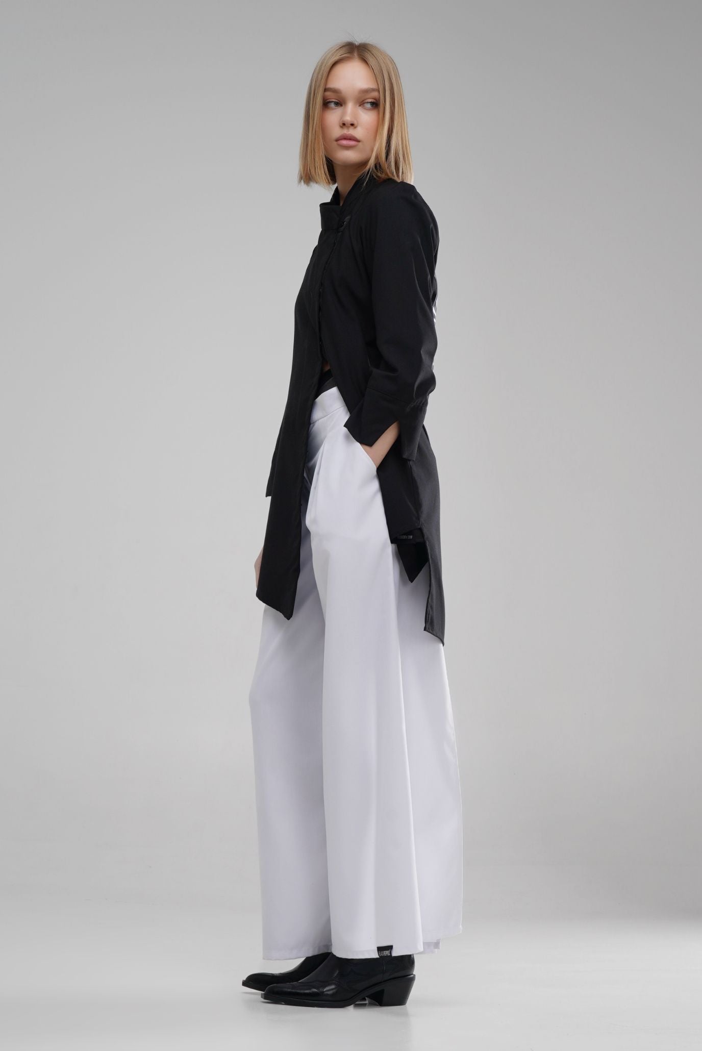 WHITE EXIT LINE TROUSERS