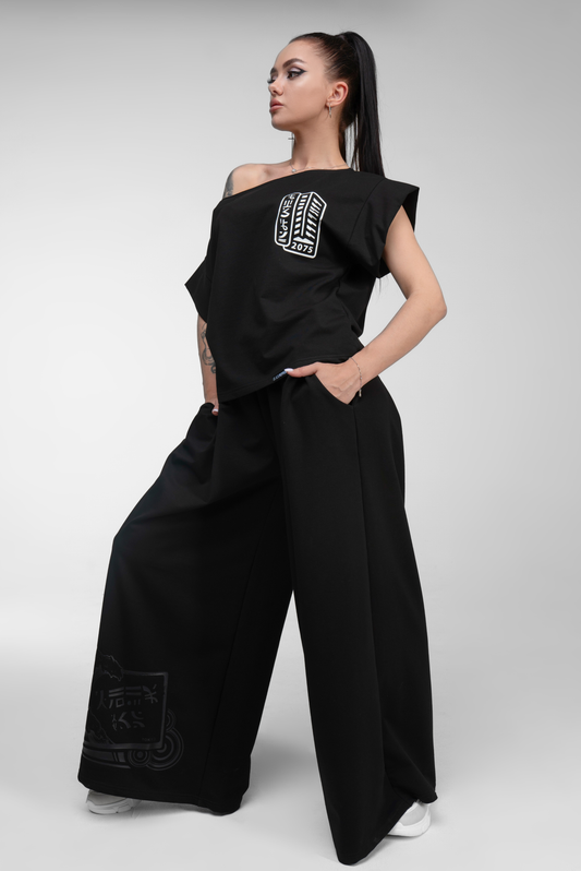 KNITTED BLOUSE WITH WIDE SLEEVES TOKYO 2077 BLACK PRINT