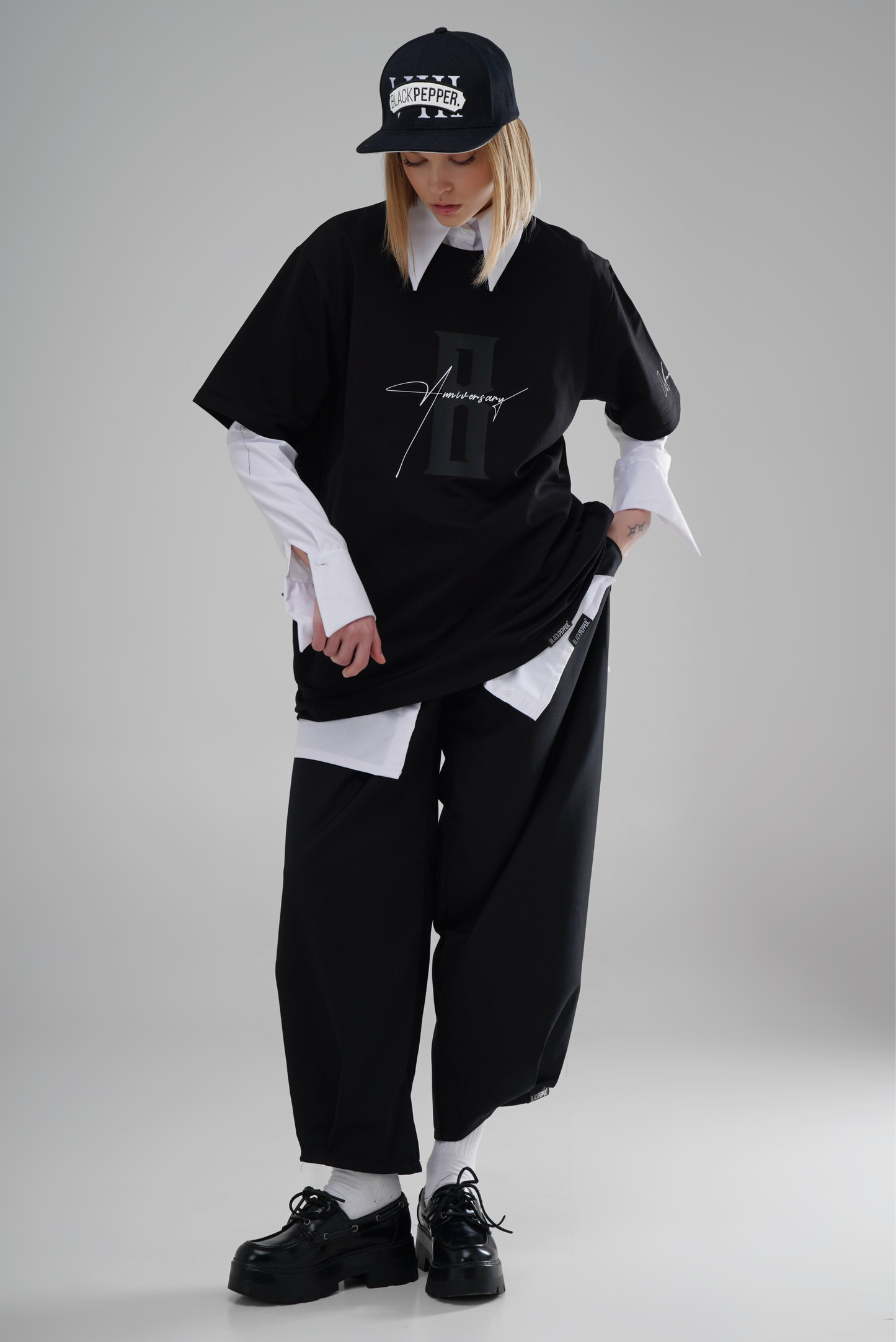 ANNIVERSARY 8 UNMARKED T-SHIRT