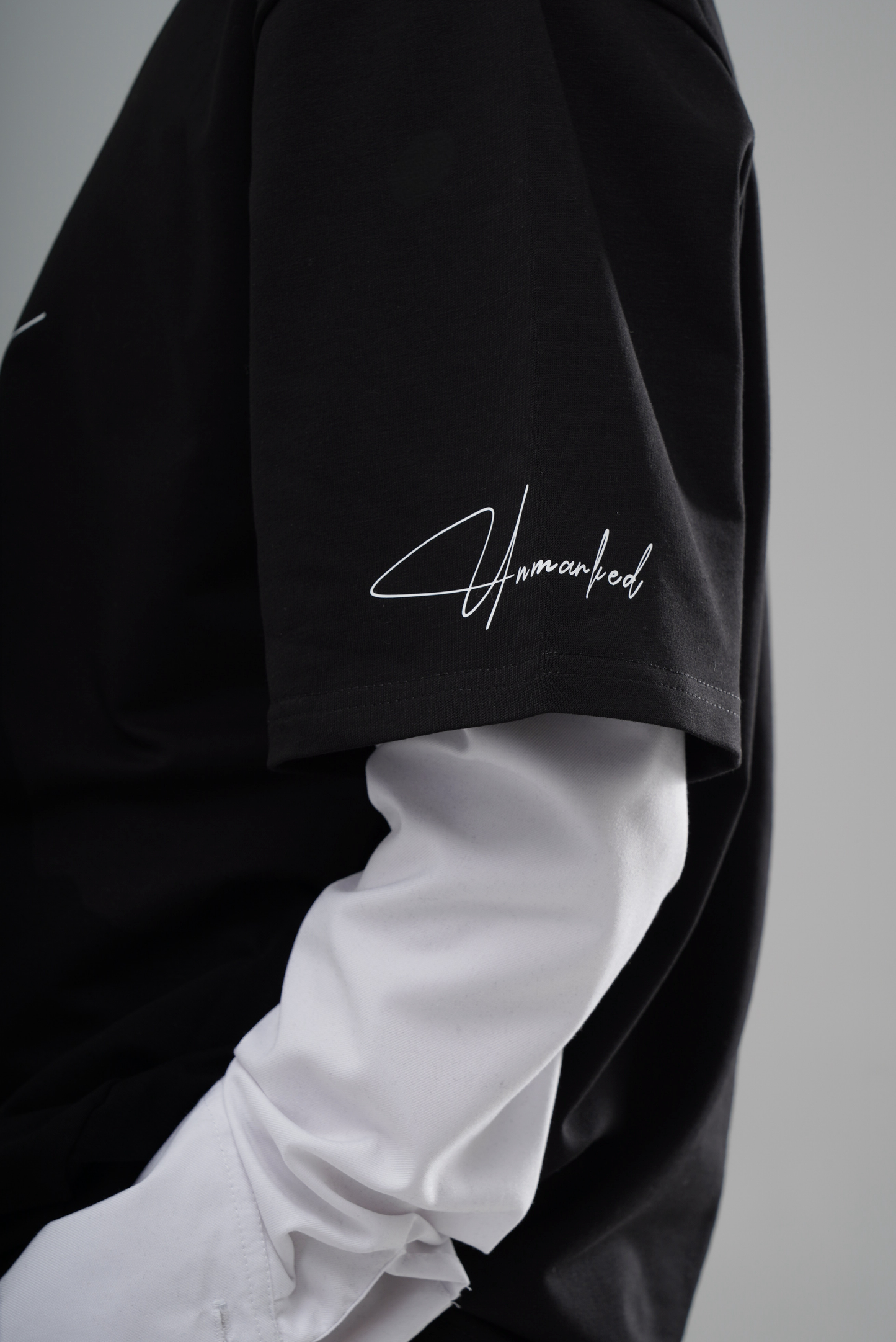 ANNIVERSARY 8 UNMARKED T-SHIRT