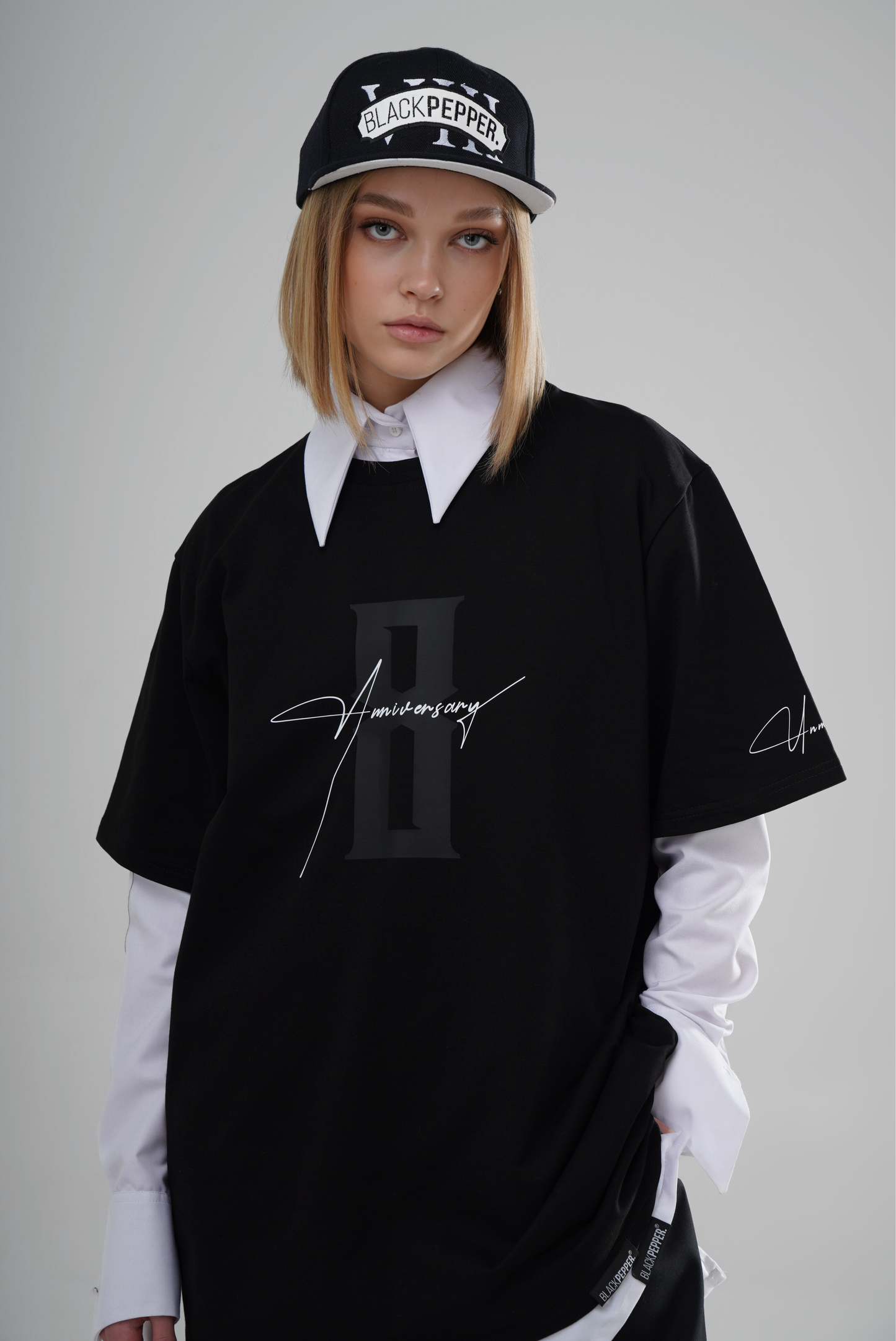 ANNIVERSARY 8 UNMARKED T-SHIRT