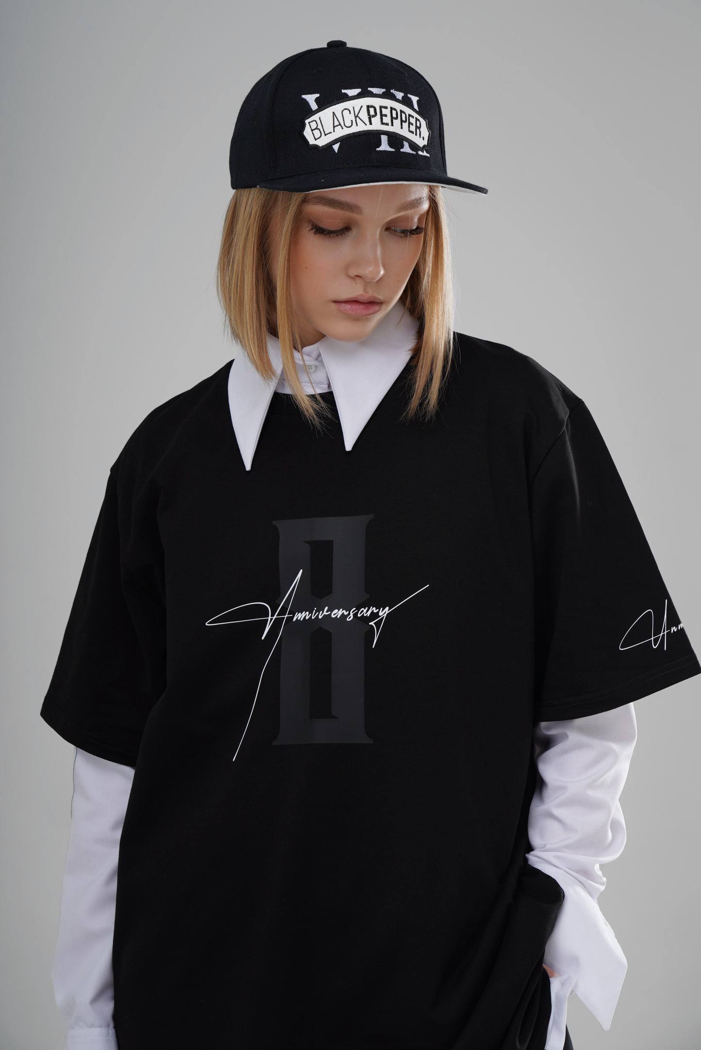 ANNIVERSARY 8 UNMARKED T-SHIRT