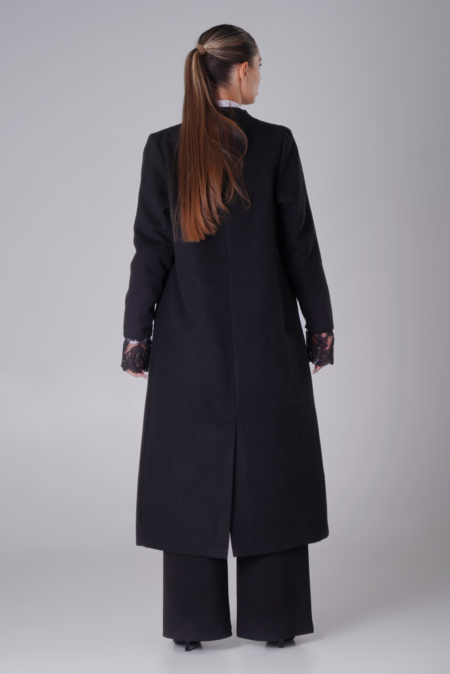 WARM COAT WITH LACE SLEEVES