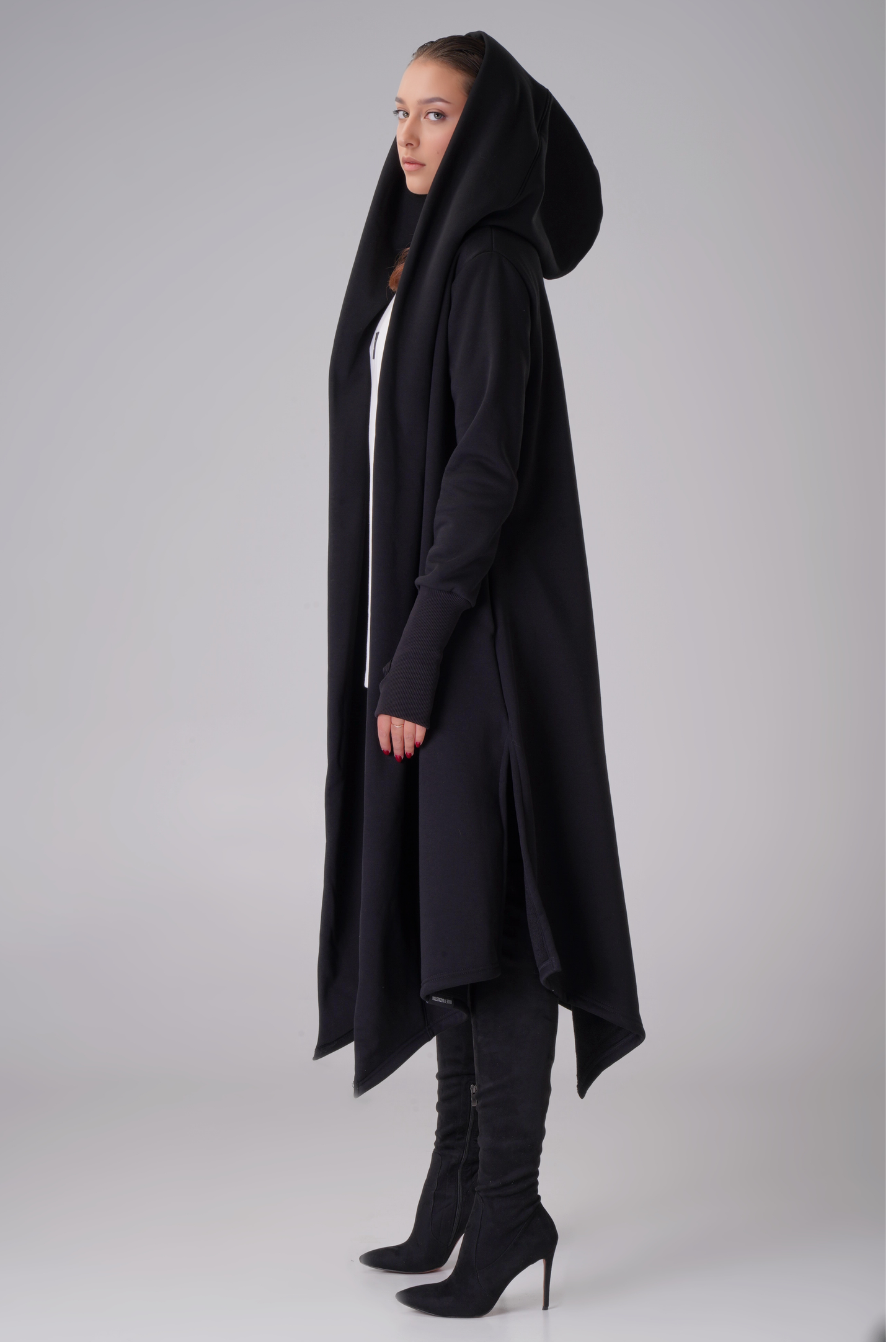 BLACK INSULATED MANTIE