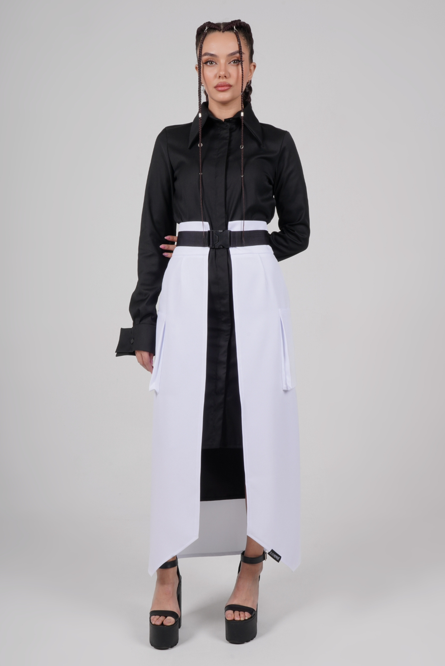 WHITE  AND BLACK MAXI PEPLUM WITH PATCH POCKETS SET