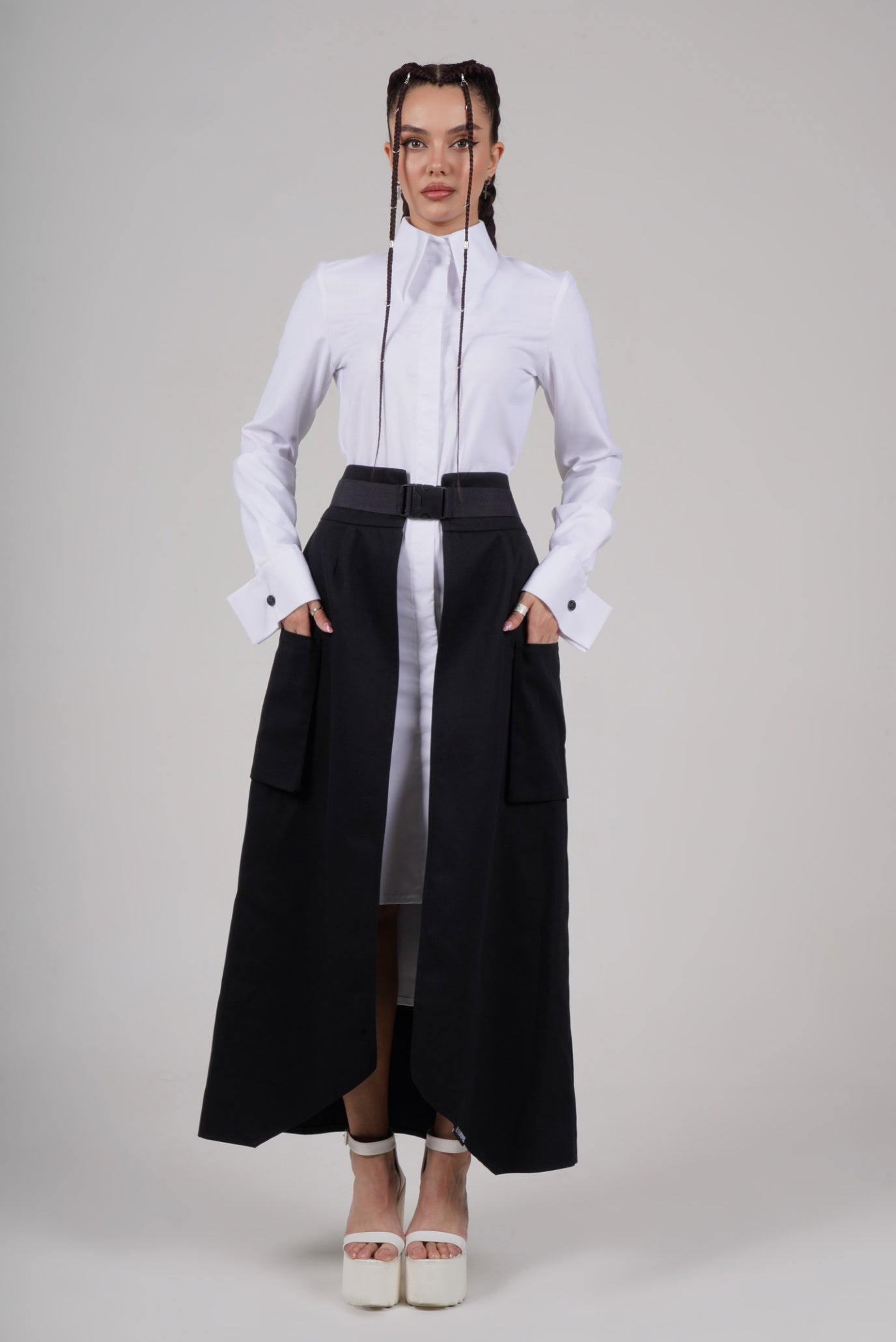 BLACK AND WHITE MAXI PEPLUM WITH PATCH POCKETS SET