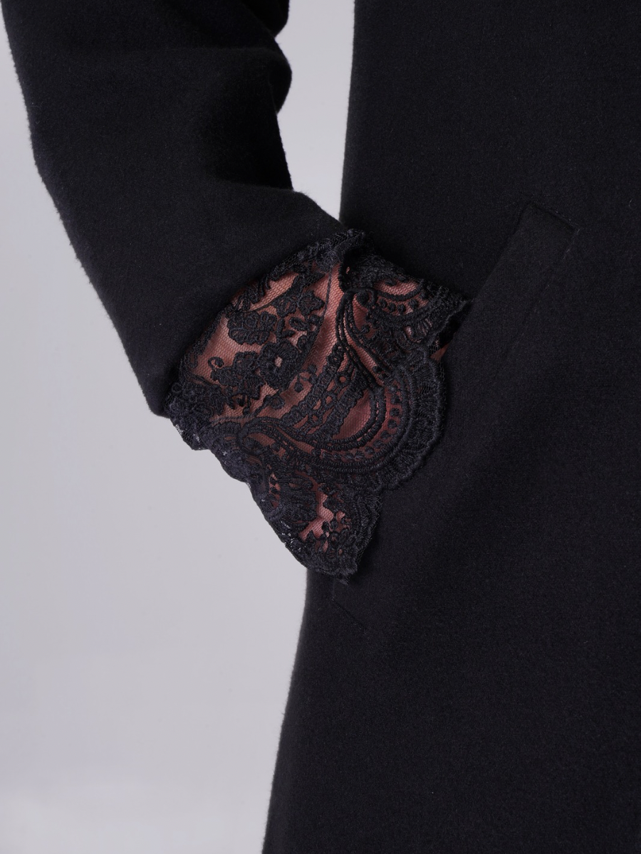 WARM COAT WITH LACE SLEEVES