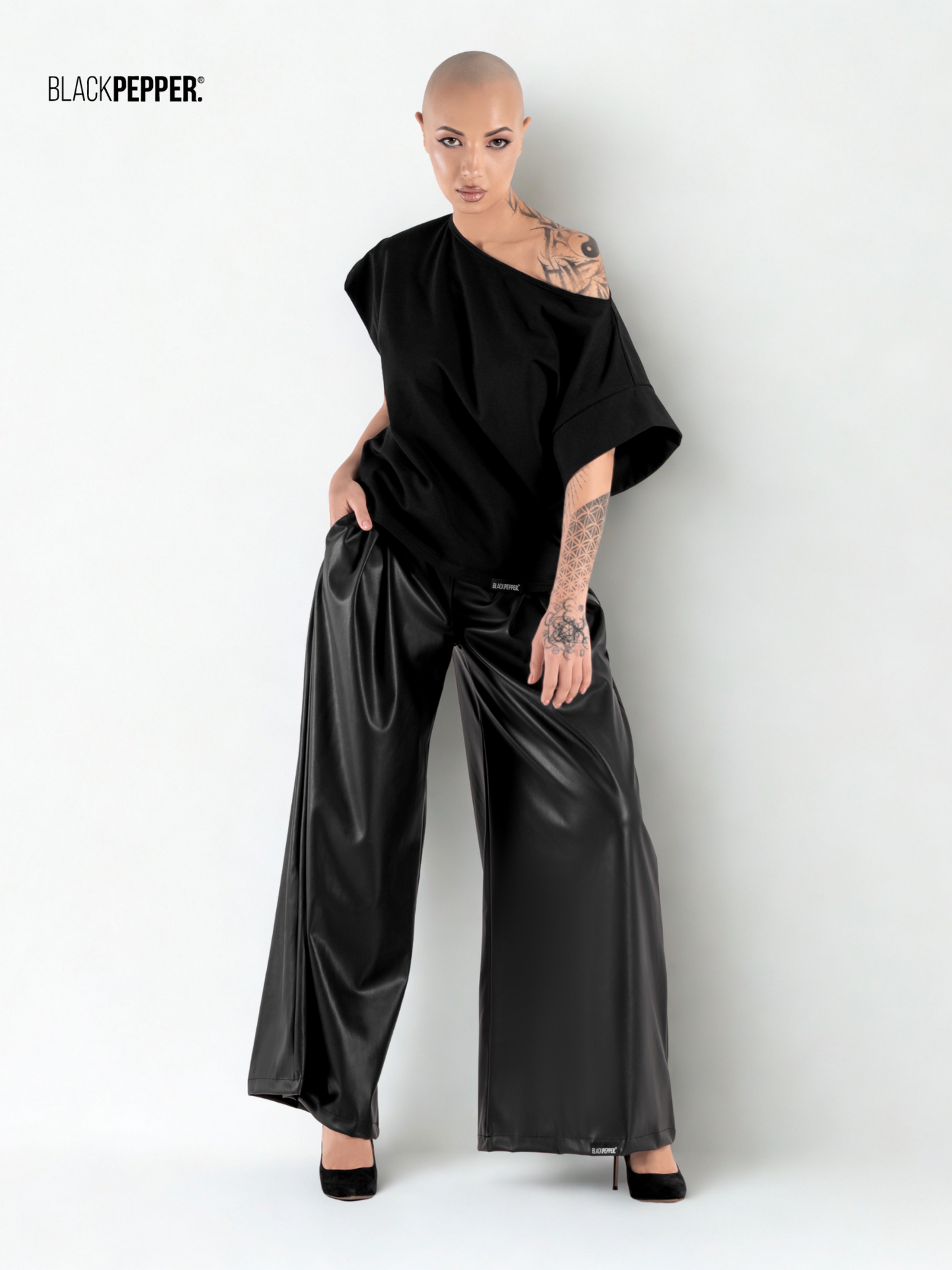 FAKE LEATHER TROUSERS