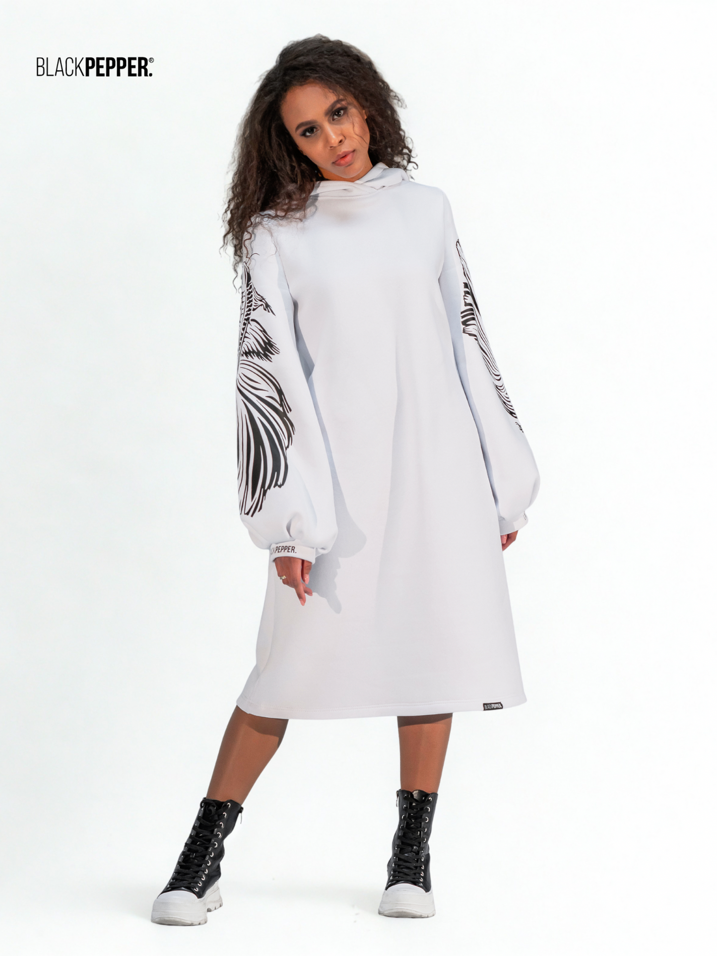 WHITE SERIES WARM DRESS WITH  CARPS SLEEVE PRINT