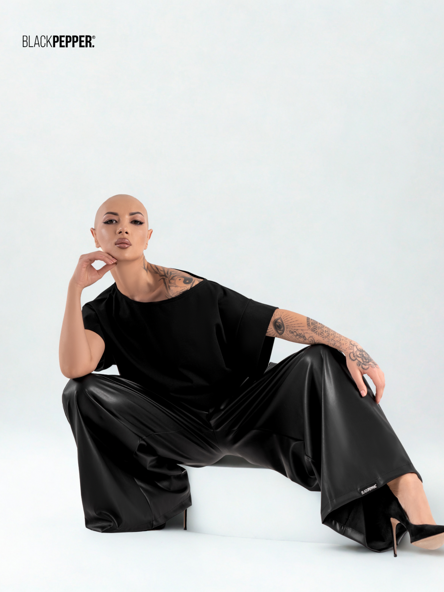 FAKE LEATHER TROUSERS